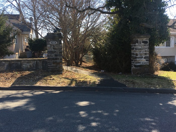 Corner Watson &amp; Eastern